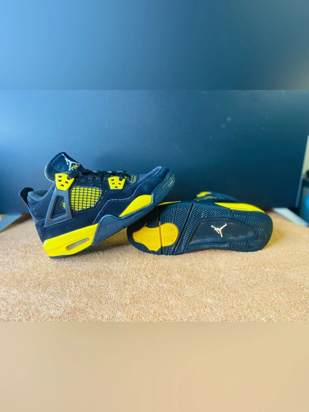 Nike Air Jordan 4 Retro GS 'Thunder'  Jordan 4 AJ4 Mid Thunder  408452-017